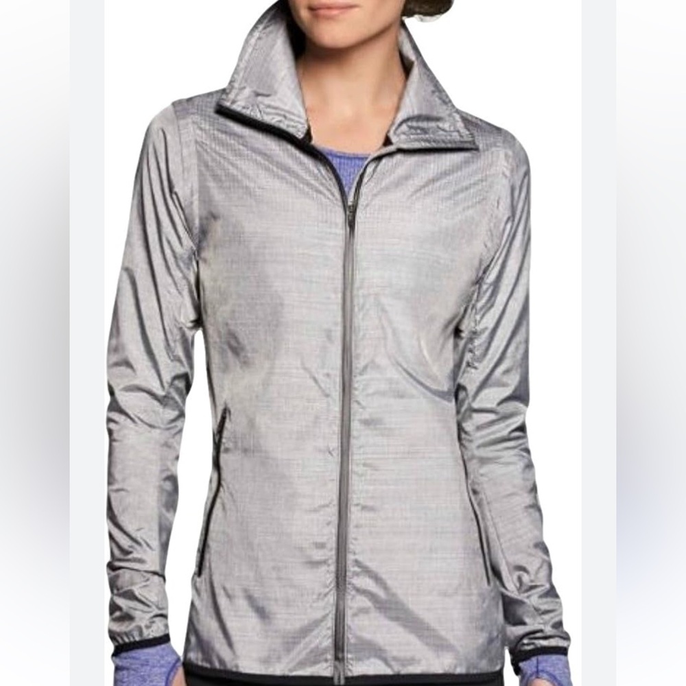 Nike Iridescent Lux Convertible Lightweight women's running jacket